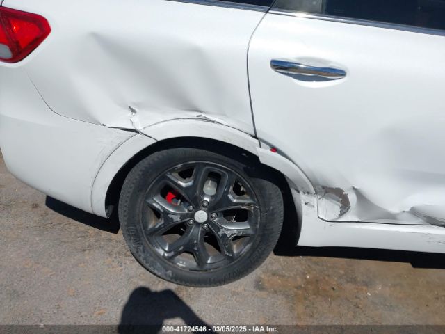 5XYPK4A50HG227415 KIA Sorento 3.3l Sx