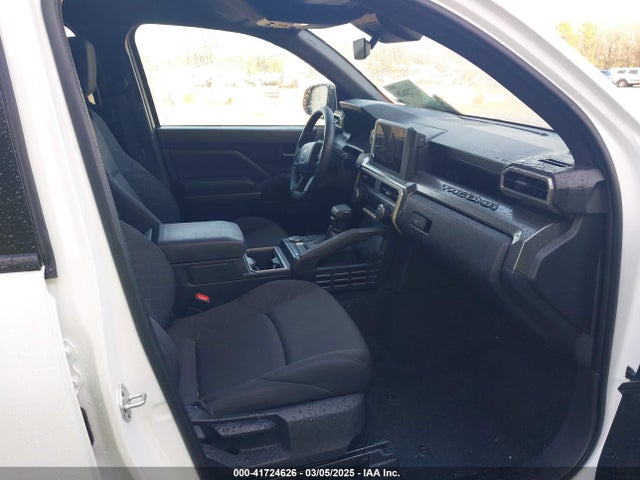 3TMKB5FN8RM011213 Toyota Tacoma Sr5 2wd