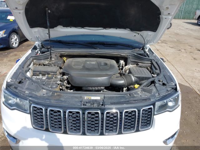 1C4RJEAG6HC826360 Jeep Grand Cherokee Laredo 4x2