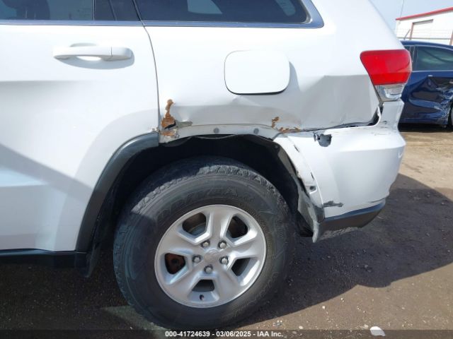1C4RJEAG6HC826360 Jeep Grand Cherokee Laredo 4x2