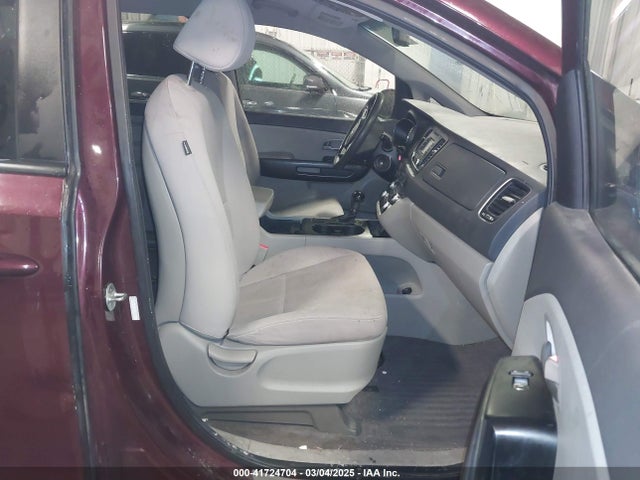 KNDMB5C12G6182286 KIA SEDONA LX