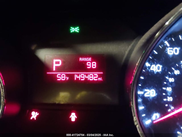 KNDMB5C12G6182286 KIA SEDONA LX