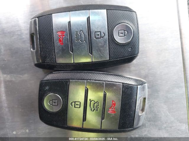 KNDCB3LCXK5248552 KIA NIRO LX
