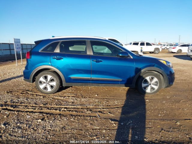 KNDCB3LCXK5248552 KIA NIRO LX