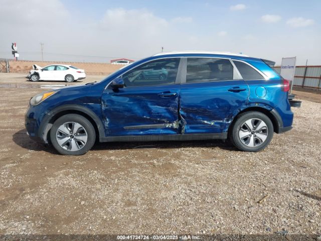 KNDCB3LCXK5248552 KIA NIRO LX