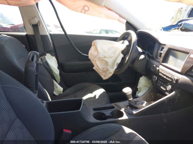 KNDCB3LCXK5257171 KIA NIRO LX