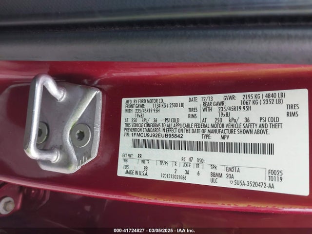 1FMCU9J92EUB95842 Ford Escape Titanium