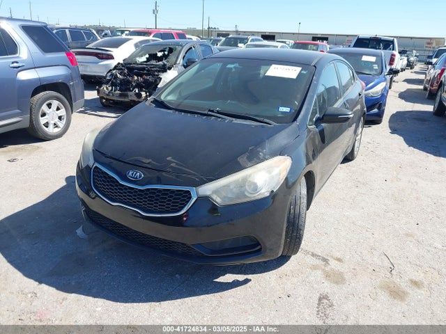 KIA FORTE LX 2015 KNAFX4A69F5383140 Image 2