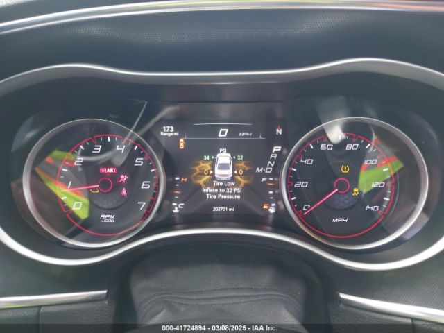 2C3CDXHG4FH884058 Dodge Charger Sxt