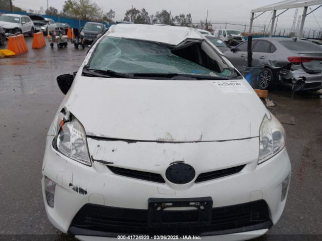 JTDKN3DU4F1909032 Toyota Prius Three