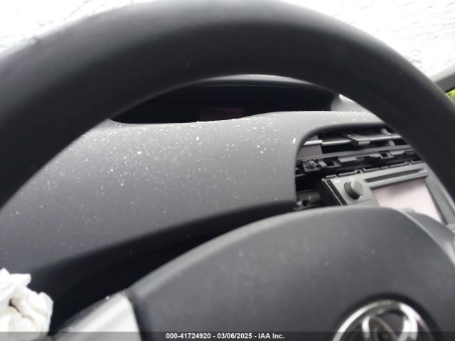 JTDKN3DU4F1909032 Toyota Prius Three