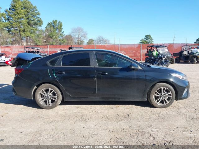 3KPF24AD8PE653786 KIA Forte Lxs