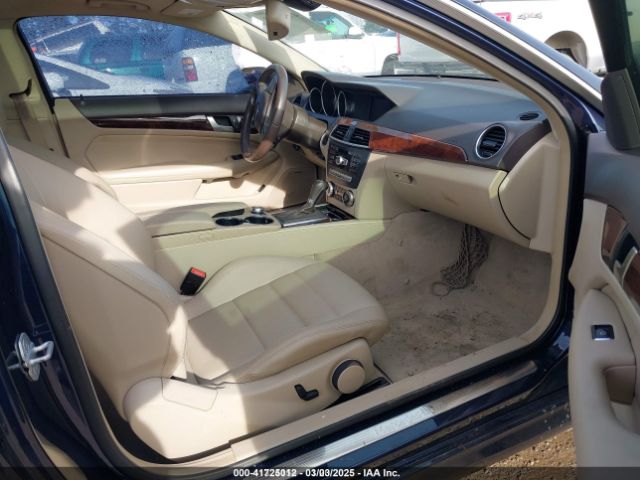 WDDGJ4HB7EG195043 Mercedes-Benz 2014
