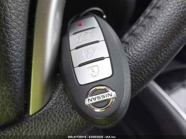 5N1AT2MV5FC750428 Nissan Rogue Sl