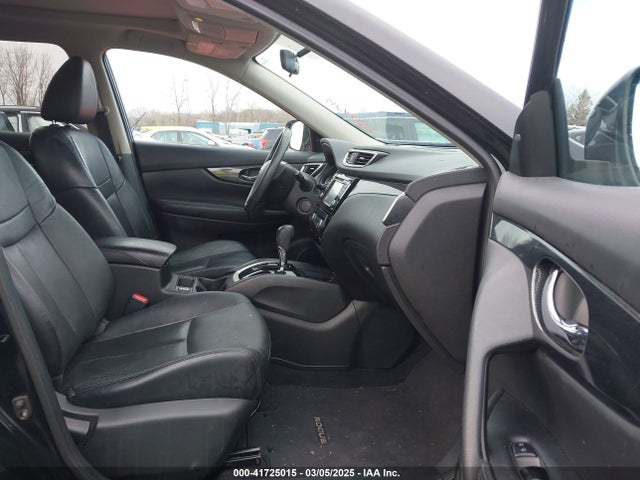 5N1AT2MV5FC750428 Nissan Rogue Sl