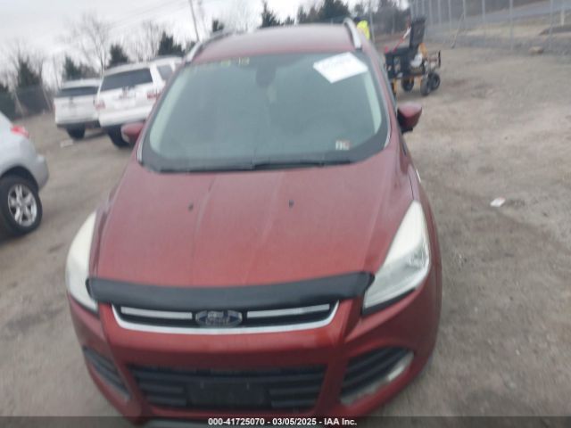1FMCU9J99EUE34688 Ford Escape Titanium