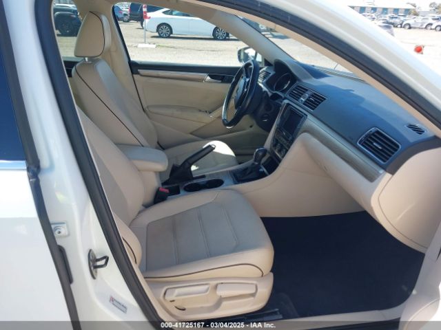 1VWBT7A32GC037736 Volkswagen Passat 1.8t Se