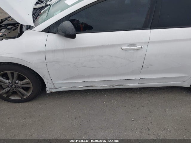 5NPD84LF1JH334110 Hyundai ELANTRA SEL