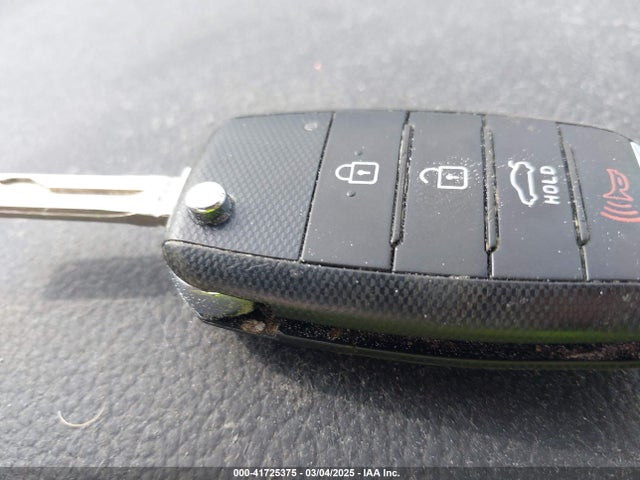 5XXGM4A74FG369781 KIA Optima Lx