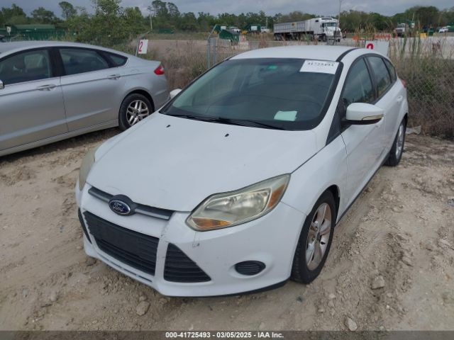 1FADP3K27EL376137 Ford FOCUS SE