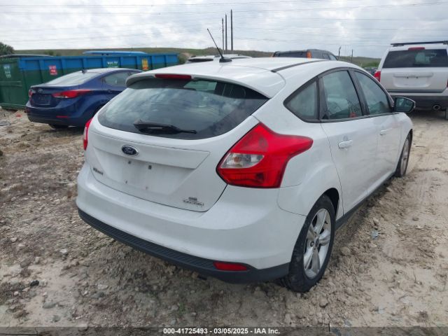 1FADP3K27EL376137 Ford FOCUS SE