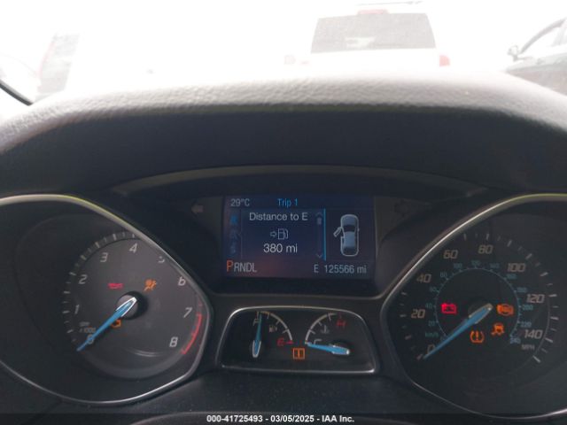 1FADP3K27EL376137 Ford FOCUS SE