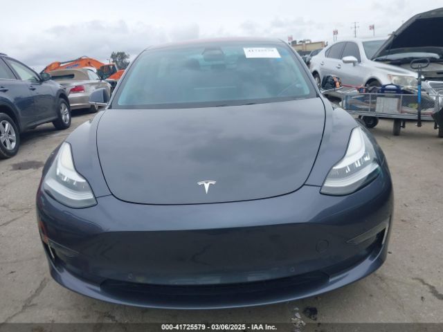 5YJ3E1EA8HF001738 Tesla Model 3 Long Range/standard