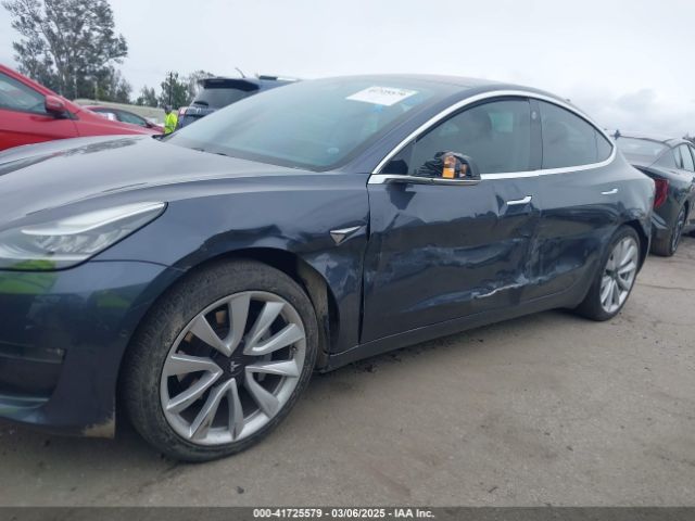 5YJ3E1EA8HF001738 Tesla Model 3 Long Range/standard