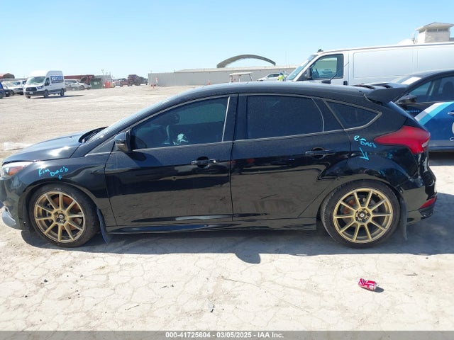 Ford FOCUS ST 2018 1FADP3L92JL220352 Image 14