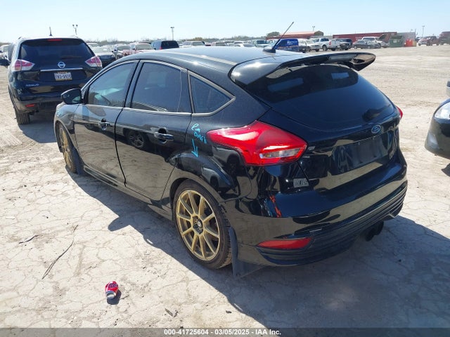 Ford FOCUS ST 2018 1FADP3L92JL220352 Image 3