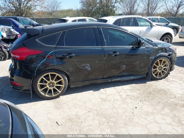 Ford FOCUS ST 2018 1FADP3L92JL220352 Image 4