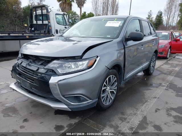 2018 MITSUBISHI OUTLANDER JA4AZ3A34JJ001775 Photo 1