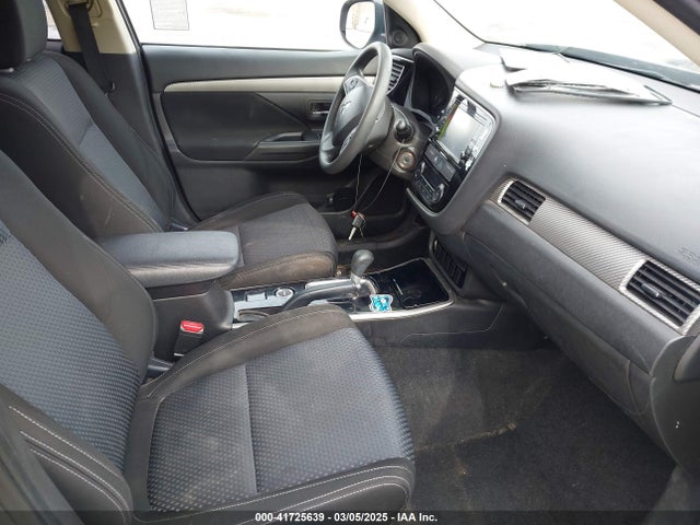 2018 MITSUBISHI OUTLANDER JA4AZ3A34JJ001775 Photo 4