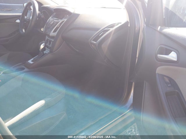 Ford FOCUS SE 2014 1FADP3F25EL435485 Image 5