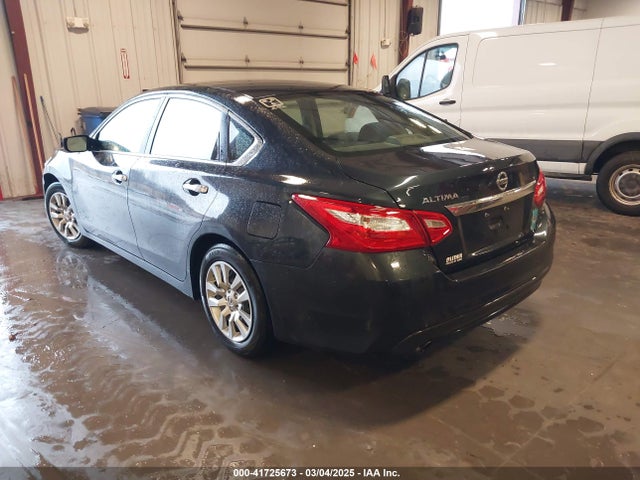 1N4AL3AP4HN358215 Nissan Altima 2.5 S