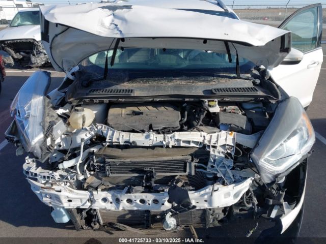 1FMCU0JD0HUA38847 Ford Escape Titanium