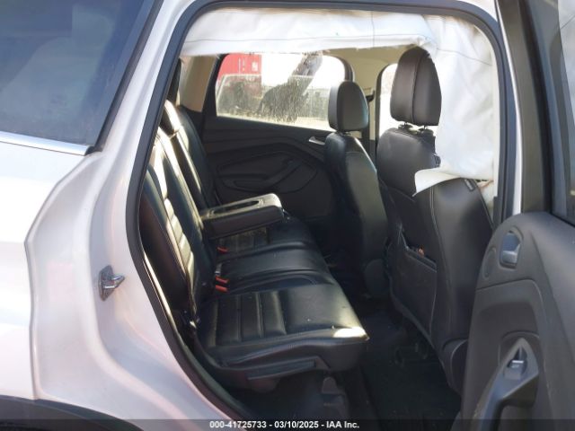1FMCU0JD0HUA38847 Ford Escape Titanium