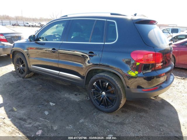 2016 VOLKSWAGEN TIGUAN WVGBV7AX2GW564945 Photo 2