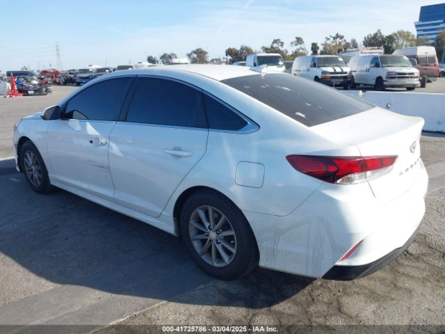 5NPE24AF9JH705961 Hyundai SONATA SE