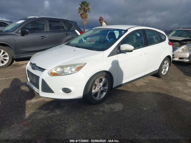 Ford FOCUS SE 2014 1FADP3K20EL408281 Image 2