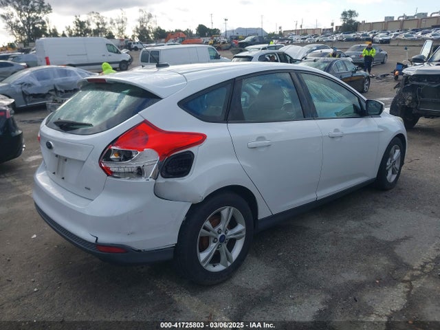 Ford FOCUS SE 2014 1FADP3K20EL408281 Image 4