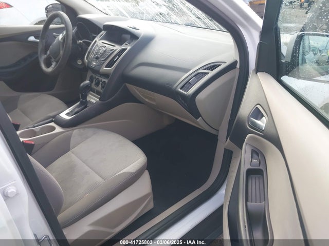 Ford FOCUS SE 2014 1FADP3K20EL408281 Image 5