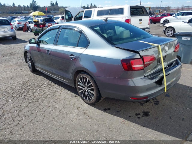 3VWD17AJ2GM267997 Volkswagen 1.8t