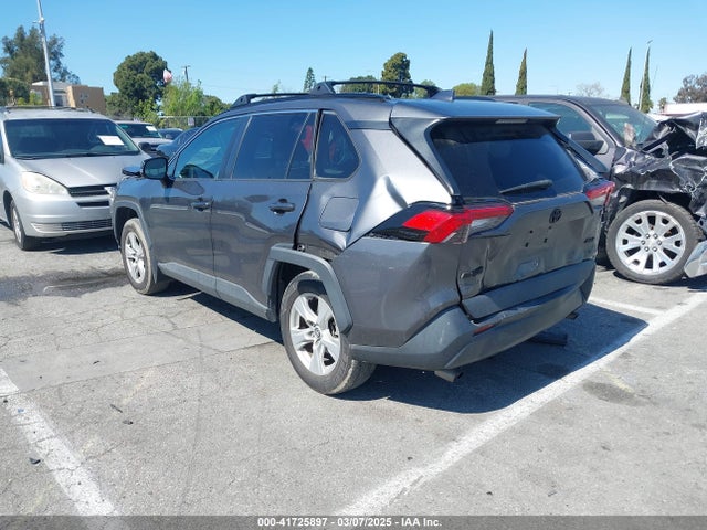 Toyota Rav4 Xle 2021 2T3W1RFV0MC153611 Image 3
