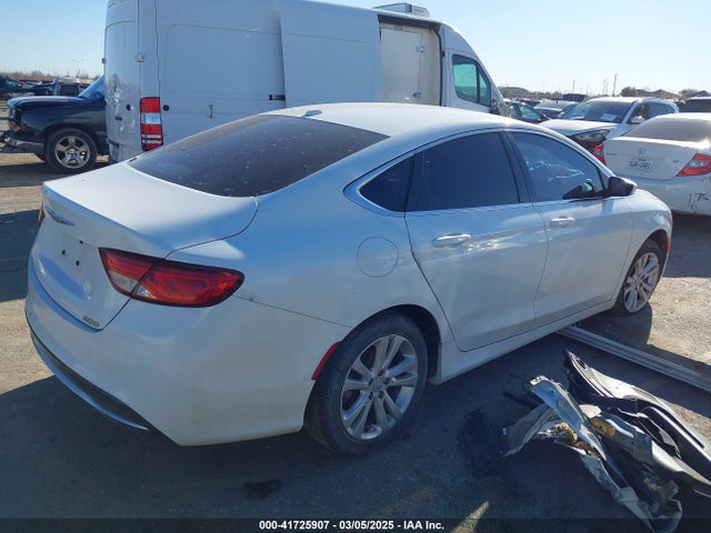 Chrysler 200 Limited 2015 1C3CCCAB7FN737119 Image 4