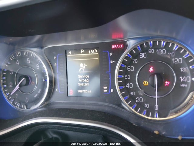 Chrysler 200 Limited 2015 1C3CCCAB7FN737119 Image 7