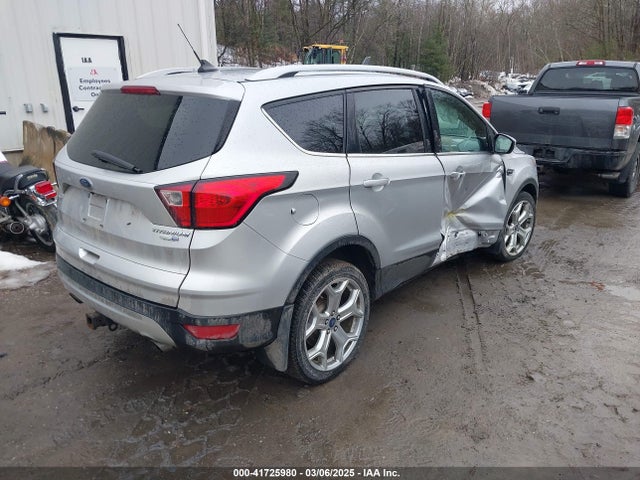 1FMCU9J9XKUC57029 Ford Escape Titanium