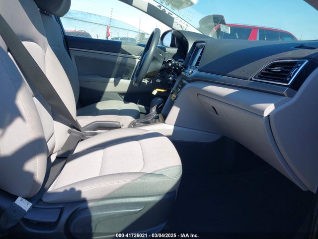 KMHD84LF3JU492126 Hyundai ELANTRA SEL
