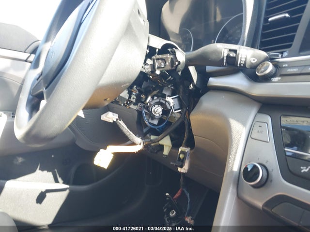 KMHD84LF3JU492126 Hyundai ELANTRA SEL