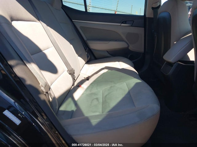 KMHD84LF3JU492126 Hyundai ELANTRA SEL